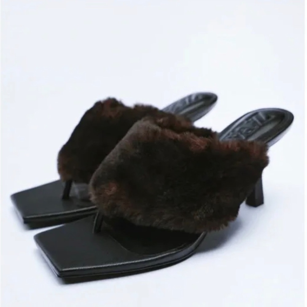 Brand New ZARA Faux Fur toe sandal